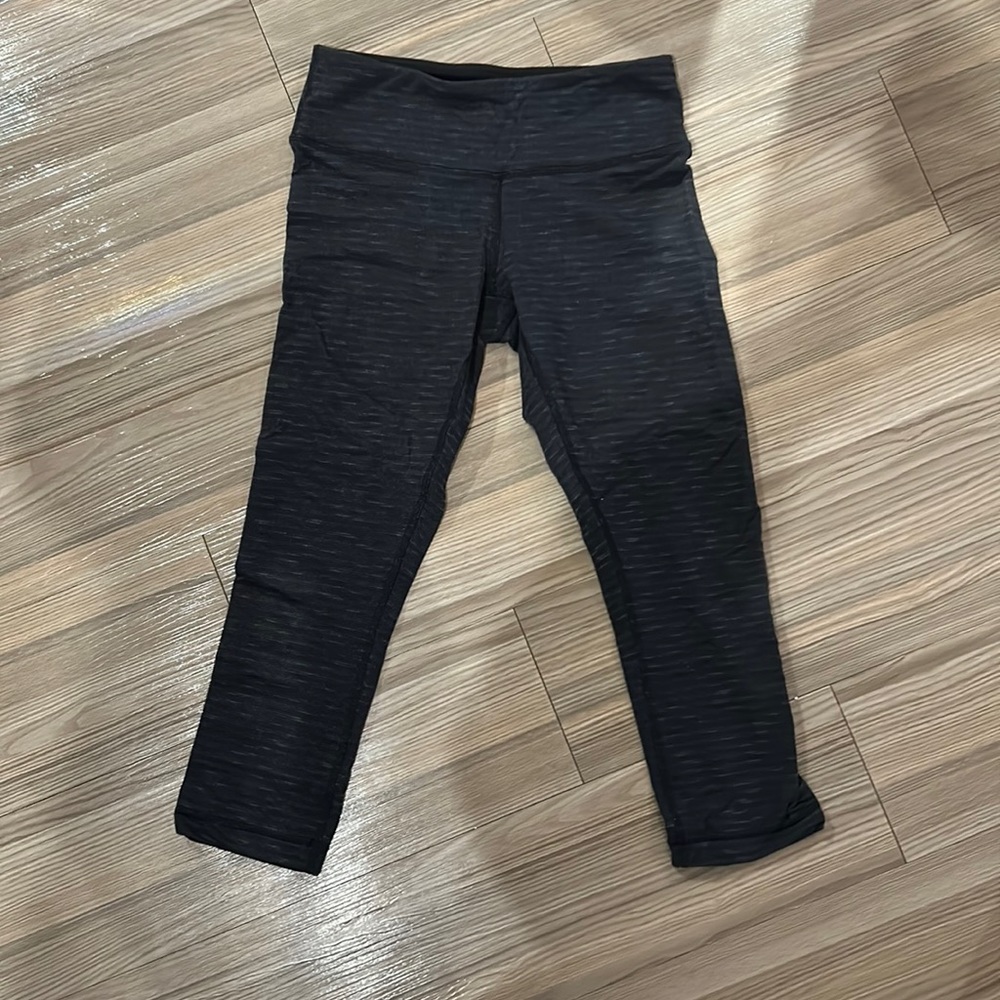LuLulemon leggings quarter length